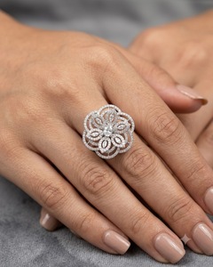 Bague tendance ajustable pour femme, motif fleur de camélia ronde, pétales marquise AD, bijoux de mode pour mariée, mariage et fête - Product Image 2