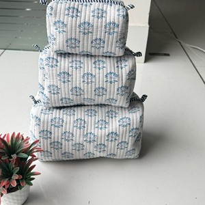 Juego de 3 Bolsas de Cosméticos Acolchadas de Algodón, Bordado Floral Azul, Estilo Simple y Portátil, Tamaño Mediano, Sin Cierre - Product Image 5