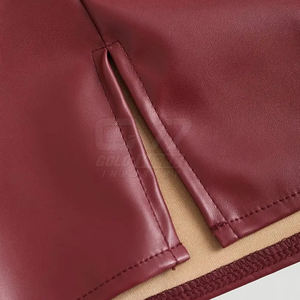 Jupe mini en cuir bordeaux taille haute pour femme, avec fente latérale et design froncé, mode féminine, OEM ODM personnalisé - Product Image 6