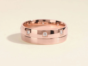 Anillo de boda de oro amarillo con diamantes cultivados en laboratorio para hombre - Product Image 3