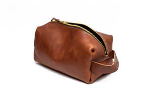 Classic Brown <b>Leather</b> Toiletry Bag with Zipper Closure Soft Handle Medium Capacity Cosmetic Case - Product Image 2