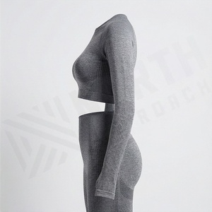 Ensemble de vêtements de sport pour femmes, jogging actif, haut court à manches longues, soutien-gorge de sport, leggings serrés, trois pièces, vêtements de sport, yoga - Product Image 3