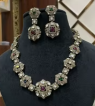 Elegante Juego de Collar Clásico de Moissanita Chapado en Oro de la Mejor Calidad con Aretes para Bodas, Fiestas y Compromisos para Mujer - Product Image 2