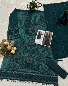 Costume pakistanais lourd avec broderies, idéal pour toutes les occasions, achetez auprès du fournisseur à prix avantageux. - Product Image 3