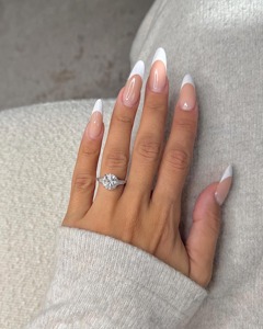 Anillo de Fiesta con Cristales de Corte Brillante para Mujer, ZAYRO EXPORT ZR-226, Chapado en Oro de 18K y Rodio, Diseño Floral con Engaste de Puntas, Certificado IGI - Product Image 3
