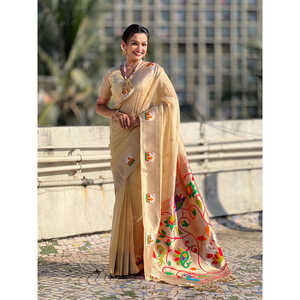 Sari en soie Paithani Chickoo Organza Swan avec broderie Zari pour les mariages - Product Image 6