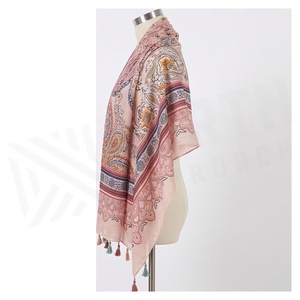 Bufanda Larga de Seda para Mujer, Estampado Floral, Estilo Étnico, Multifuncional, Accesorio de Moda para Todas las Temporadas con Borlas - Product Image 4