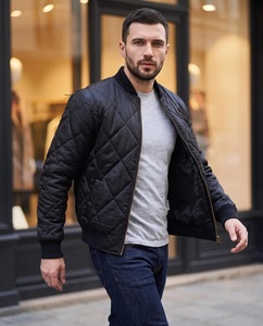 Veste en cuir noire pour homme, style gothique matelassé, broderie blanche effrayante, manteau d'hiver fait main, veste en cuir pour homme - Product Image 2