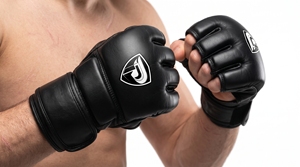ถุงมือ MMA Dumela EVO สีดำด้าน หนังทนทาน ระบายอากาศได้ดี อุปกรณ์ป้องกันสำหรับการฝึกซ้อม ใช้ได้ทุกฤดู - Product Image 3