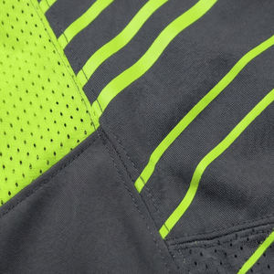 Tenue de football américain professionnelle avec ventilation découpée au laser, micro-perforée, ensemble d'équipement de football par sublimation pour équipe - Product Image 5