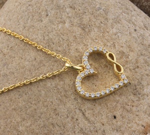 Collar con Colgante de Corazón Pequeño de Plata de Ley 925 Chapado en Platino, Estilo Vintage Minimalista con Gema de Circonita Cúbica, Marca SHREE JAIPUR - Product Image 3