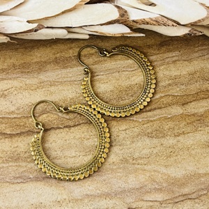 Última Tendencia: Pendientes de Aro Boho con Cuentas, Joyería Tribal de Latón para Mujer, Acabado de Latón Antiguo, Diseño Punteado, Venta al por Mayor/OEM/ODM - Product Image 6