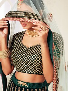 Green Velvet Lehenga Choli Set Thread Zari <b>Sequin</b> Diamond Embroidered A-Line Wedding Outfit Women - Product Image 4