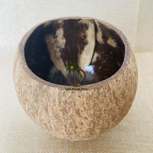 Waterproof <b>Coconut</b> Shell Candle Jar for Candle Making Wholesale High Quality Natural Home Decoration Christmas Candle in Vietnam - Product Image 5