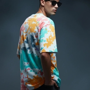 Camiseta Deportiva Formal y Casual con Diseño Sólido Vibrante, Totalmente Sublimada, Resistente a la Decoloración, Tejido de Gramas Tejidos, Colocación del Logotipo en la Parte Delantera - Product Image 3