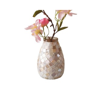 Vase élégant en mosaïque de nacre - Product Image 4