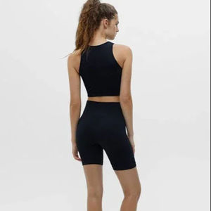 Camiseta sin mangas para mujer con diseño gráfico de logotipo personalizado, top corto de tela tejida para gimnasio - Product Image 3