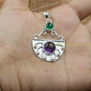 Collar con Colgante de Amatista Púrpura y Calcedonia Verde, Plata de Ley 925, Diseño Martillado Hecho a Mano - Product Image 5