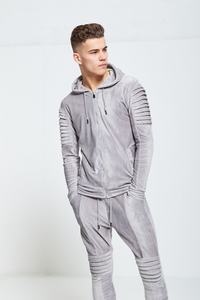 Ensemble de survêtements en velours de haute qualité pour hommes, nouveau design respirant et adapté à la saison d'automne pour adultes - Product Image 6