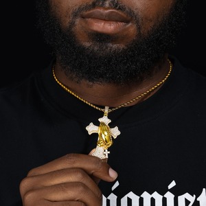 Pendentif Breloque Hip Hop Design Unique pour Rapper, Mains en Prière, Sertie de Moissanite, en Argent 925 - Product Image 2