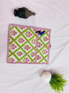 Housse pour ordinateur portable en coton matelassé de 14 pouces avec fermeture à bouton, écologique, légère, motif floral vintage, sac de protection - Product Image 4