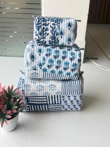 Magnifique trousse de maquillage élégante en coton imprimé pour femme, sac de toilette de voyage compact, pochette étanche avec fermeture éclair - Product Image 1