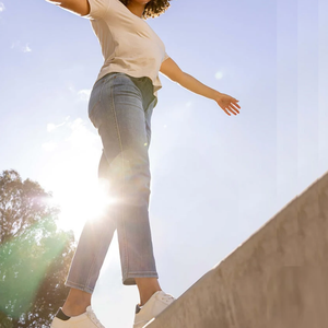 Jean droit taille mi-haute pour femme 100% Coton Écologique Coupe Ample Délavé Prix de Gros Nouveautés Jeans Femme - Product Image 6