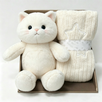 Ensemble cadeau personnalisé comprenant un chat en peluche blanc et une couverture tricotée, panier de jouets en peluche pour chaton nouveau-né, peluche ton crème pour baby shower