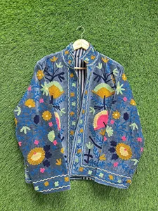 เสื้อแจ็คเก็ตปักลายดอกไม้สไตล์โบฮีเมียนสีน้ำเงินกำมะหยี่ ดีไซน์เนอร์ งานแฮนด์เมด สำหรับผู้หญิง เสื้อแจ็คเก็ตฤดูหนาว - Product Image 3
