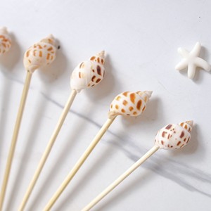Palillos de conchas marinas para fiestas en la playa, accesorios para decorar comida y bebidas. - Product Image 3