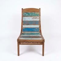 Chaise longue rustique artisanale en bois massif, en bois de bateau récupéré, écologique et confortable pour salon intérieur