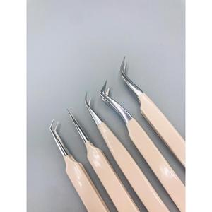 Pinces à épiler professionnelles en acier inoxydable à pointe lisse pour extensions de cils, idéales pour les distributeurs de produits de beauté et les magasins spécialisés en fournitures pour cils. - Product Image 1