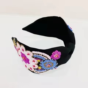 Serre-tête de luxe en perles de rocaille pour tenues décontractées, serre-tête brodé à la main et perlé artistiquement pour femmes - Product Image 1
