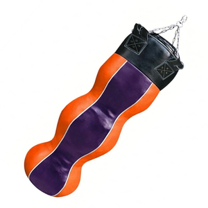 Sac de frappe en cuir sur mesure pour la boxe, l'entraînement en salle de sport et le kickboxing, fabriqué par des professionnels - Product Image 2