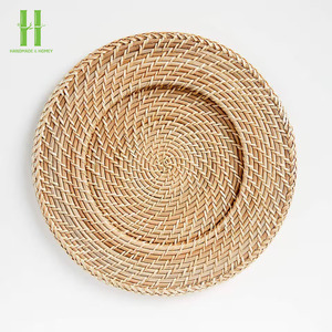 Premium Quality Natural Rattan Charger Plates Handwoven Wedding <b>Table</b> Decoration Wicker Scalloped Placemats OEM Rattan 2026 - Product Image 6