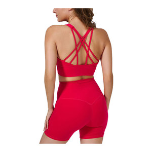 Ensemble de sport décontracté et élégant 2 pièces en coton pour femme – Soutien-gorge de sport couleur unie et short de yoga longueur genou avec boutons décoratifs, finition délavée, durable - Product Image 5
