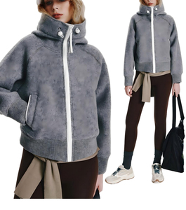 Veste matelassée à capuche unisexe en polaire grise écoresponsable, fermeture éclair sur le devant, couleur unie, style décontracté, coupe classique, pour l'hiver - Product Image 1