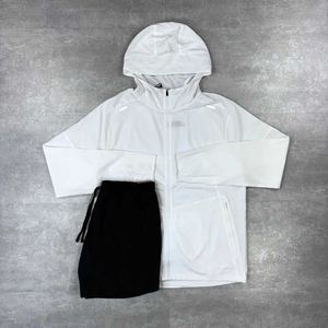 เสื้อแจ็คเก็ตกันลมสำหรับผู้ชาย สีฟ้าอ่อน ผ้าไนลอนกันน้ำ มีกระเป๋าขนาดใหญ่ - Product Image 4