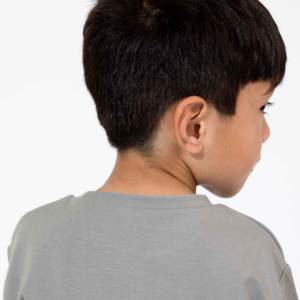 เสื้อยืดเด็กคุณภาพสูง เนื้อผ้าคอตตอน 100% หนานุ่ม สวมใส่สบาย ระบายอากาศได้ดี ทรงปกติ แขนสั้น รับสกรีนโลโก้ - Product Image 3