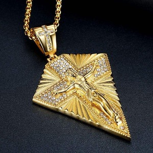 Nuevo Collar con Colgante de Cruz de Jesús Chapado en Oro de 18K, Estilo Hip Hop, Personalizado, de Acero Inoxidable, con Incrustaciones de Diamantes, Colgante de Crucifijo de Lujo - Product Image 6