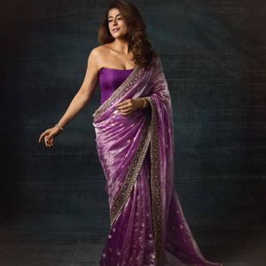 Sari en soie mocha pure et douce avec broderie à cordon de paillettes, motif Zari Butti et blouse jacquard – Prix de gros par Royal Export - Product Image 2