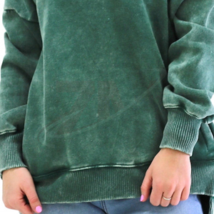 Sudadera de Mujer con Lavado Ácido, Premium, Estilo Vintage, Cuello Redondo, Prenda Casual para un Estilo Moderno, Color Verde Sólido, Tejido de Algodón Lavado - Product Image 3