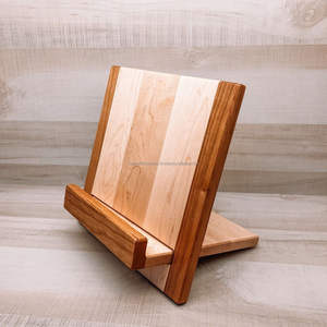 Support de livre de cuisine en bois conçu pour les cuisines modernes, offrant un support durable pour l'inspiration culinaire quotidienne - Product Image 6