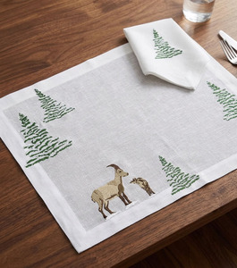 Juego de Manteles Individuales y Servilletas Bordados Personalizados al por Mayor con Diseño de Árbol de Navidad y Cabra, de Lino Blanco, Lavables a Máquina, para el Hogar, Fiestas y Eventos - Product Image 2