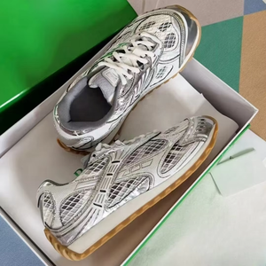 Zapatillas Deportivas de Lujo de Alta Calidad, Diseño Moderno con Cordones, Cómodas y Casuales para Hombre y Mujer - Product Image 2