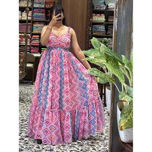 Robe longue éco-responsable lavable pour femme, style bohème imprimé, coupe trapèze, sans manches, col en V, taille naturelle, décontractée pour l'été - Product Image 1