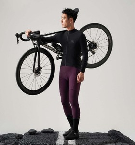 Leggings de fitness pour hommes, taille élastique, couleur unie, amincissant, longueur intégrale, respirant, résistant à l'eau, séchage rapide - Product Image 6