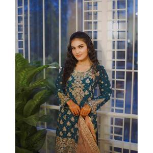 Conjunto de Top y Pantalón de Diseñador para Mujer con Dupatta para Fiestas - Product Image 4