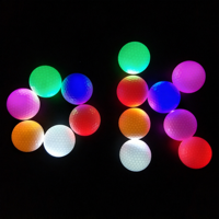 Balles de golf en caoutchouc avec lumière LED, multicolores, clignotantes, lumineuses pour l'entraînement nocturne, logo personnalisé disponible, cadeau
