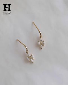 Pendientes de Oro de 14K con Diamantes en Forma de Marquesa, Fabricante de Joyería Fina de Lujo - Product Image 6